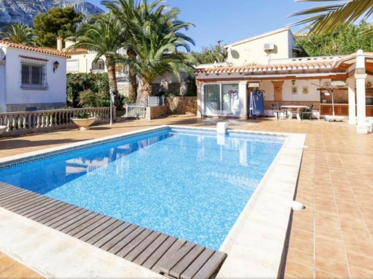 Villa con apartamento de invitados en el Montgó, Dénia
