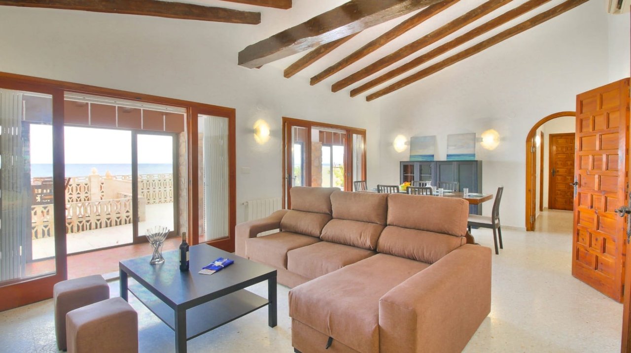 Chalet en Dénia en primera línea de playa