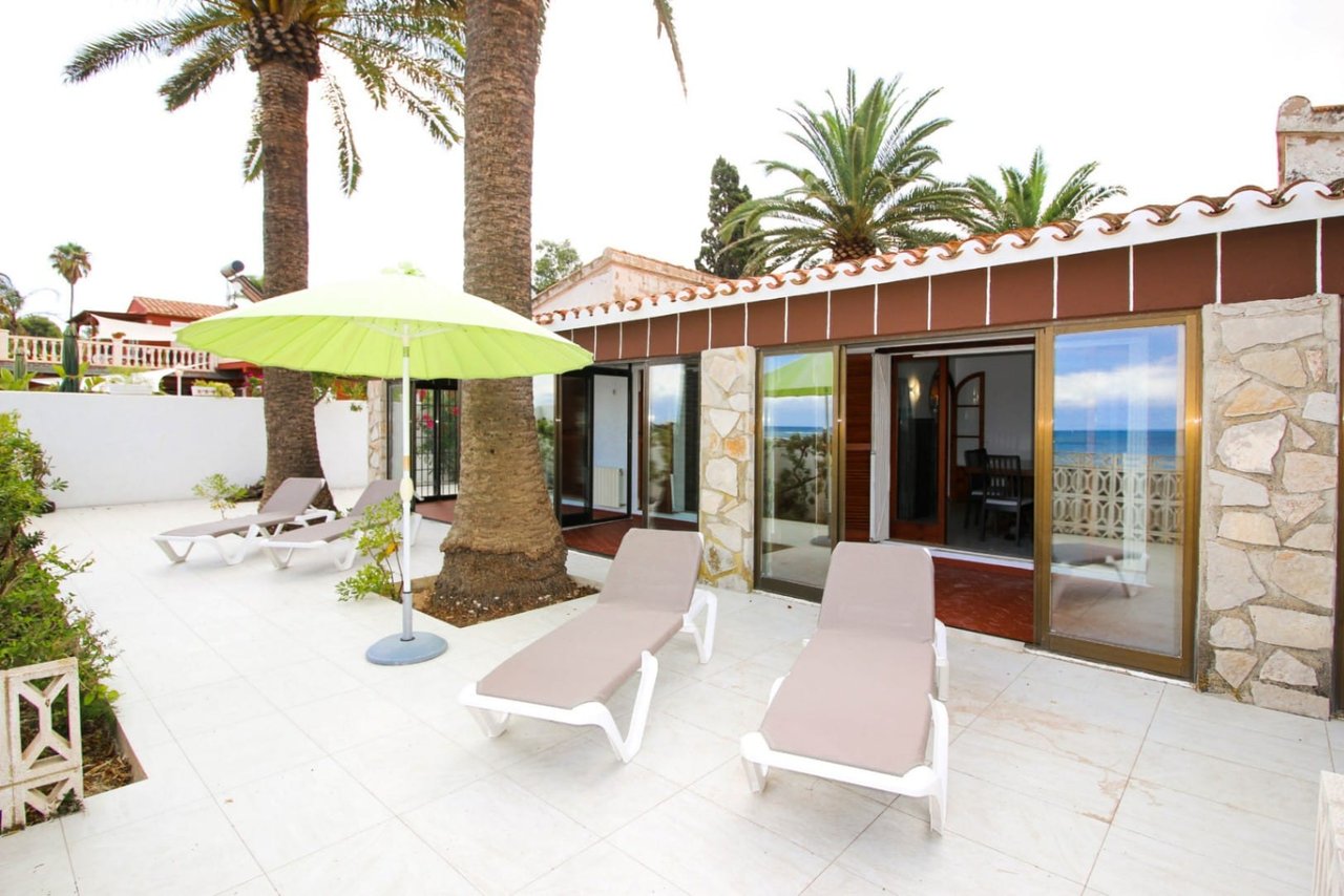 Chalet en Dénia en primera línea de playa