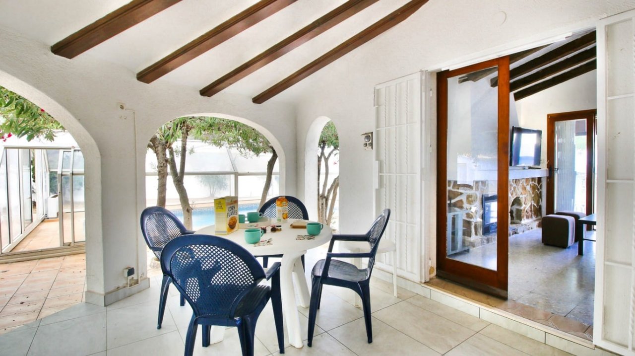 Chalet en Dénia en primera línea de playa