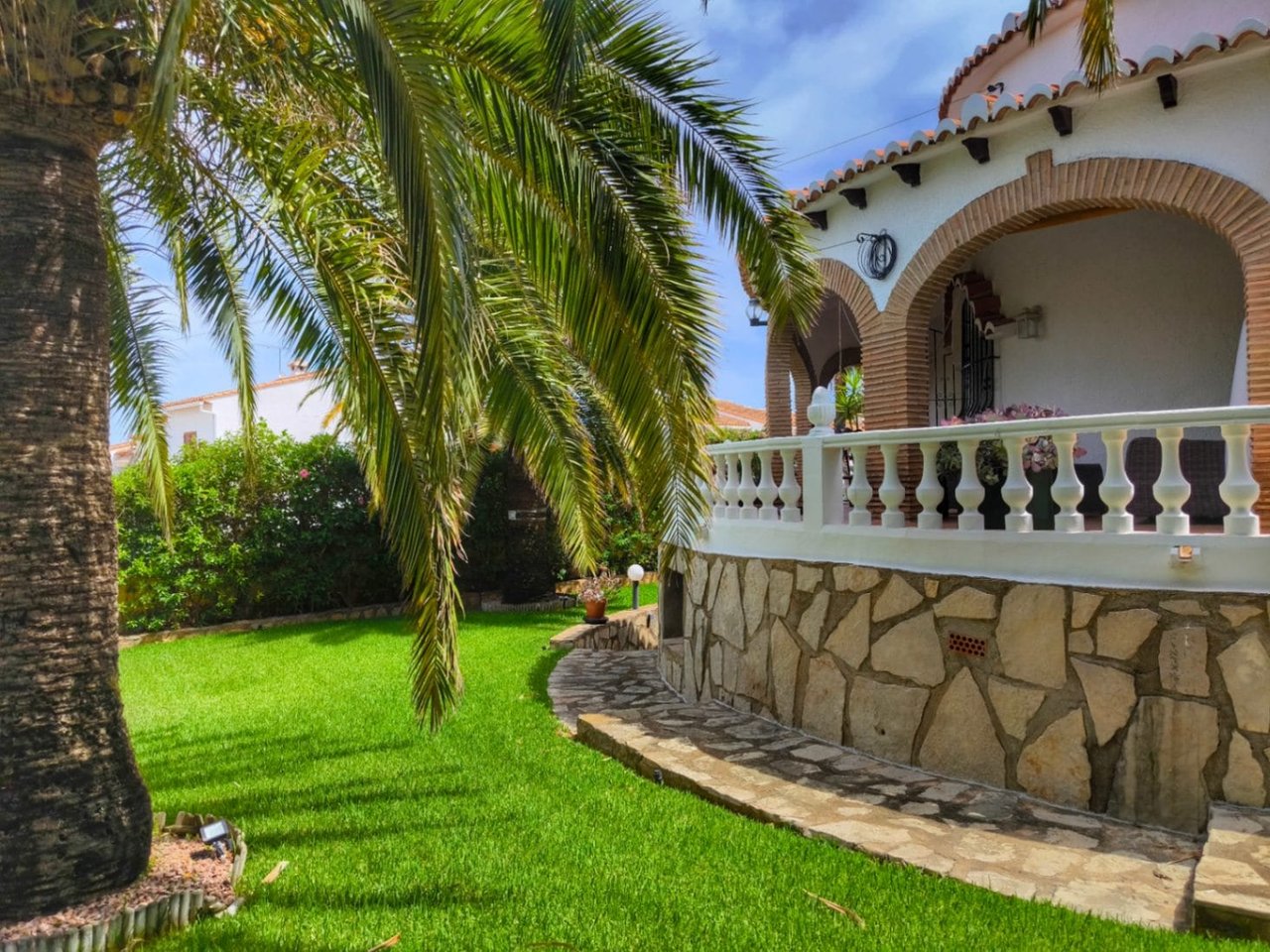 Villa de 3 dormitorios renovada en el Montgó, Dénia