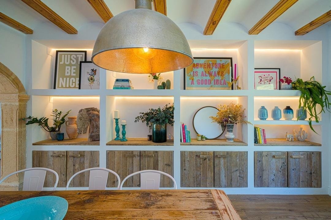 6 bedroom villa plus guest apartment in Montgó Javea