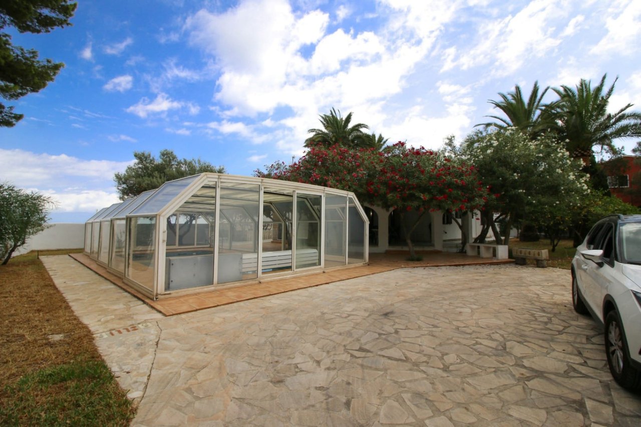 Chalet en Dénia en primera línea de playa