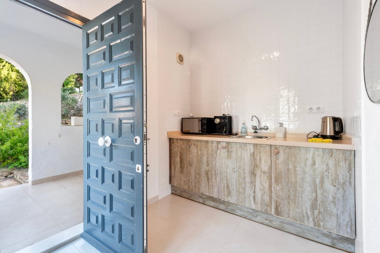 Villa for sale in Jávea with sea views and a short distance from Portixol beach