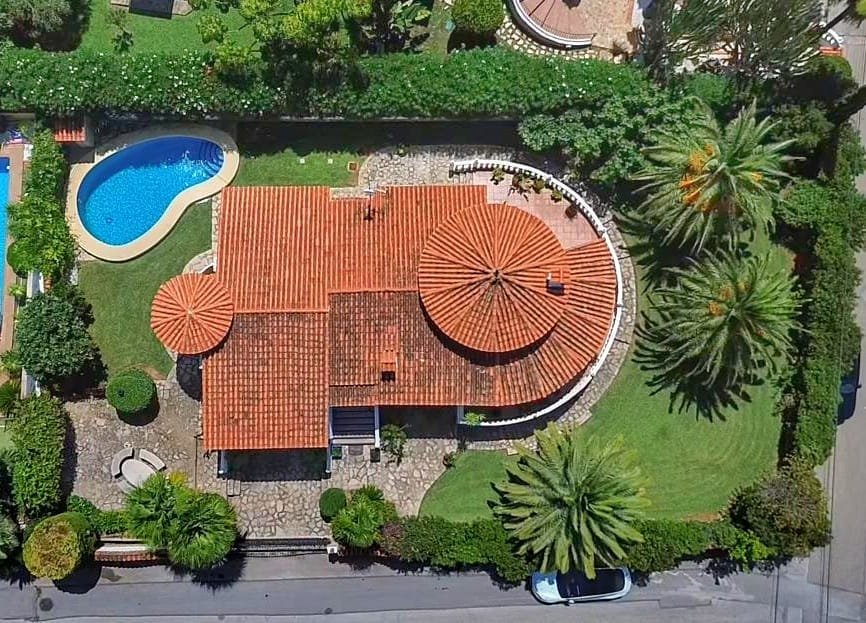 Villa de 3 dormitorios renovada en el Montgó, Dénia