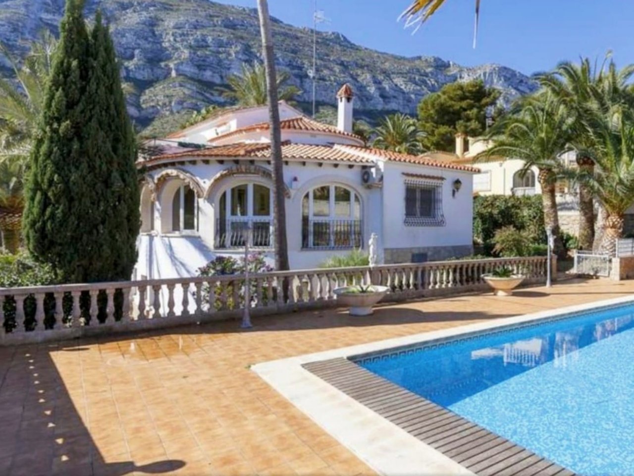 Villa con apartamento de invitados en el Montgó, Dénia