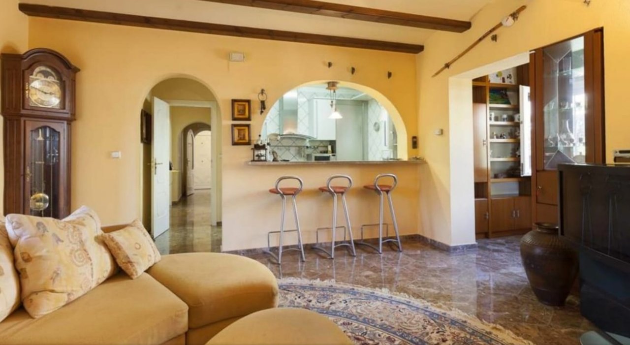 Villa con apartamento de invitados en el Montgó, Dénia
