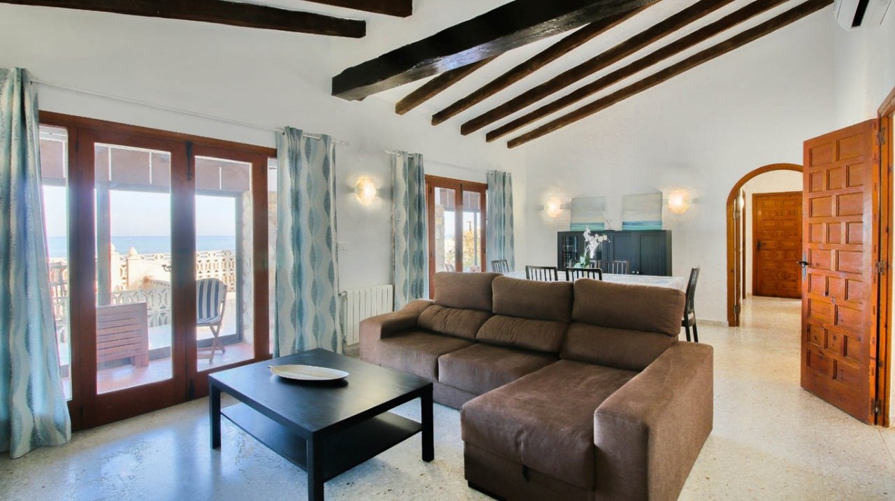 Chalet en Dénia en primera línea de playa