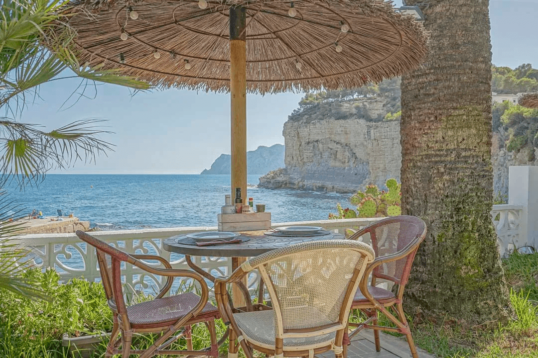 4324BEN Parcela con vistas panorámicas al mar en venta en Benissa