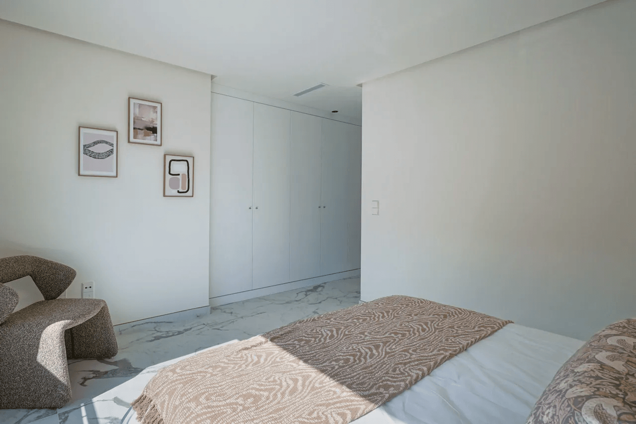 8327DEN Villa moderna a la venta en Denia.
