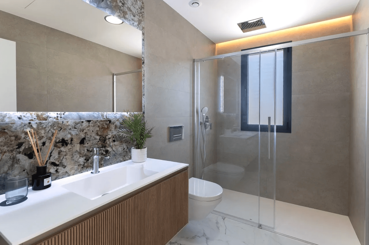 8327DEN Villa moderna a la venta en Denia.