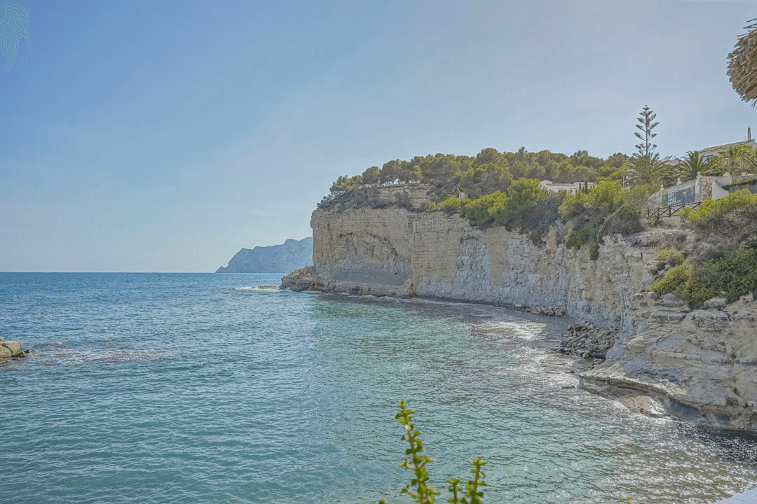 4324BEN Parcela con vistas panorámicas al mar en venta en Benissa