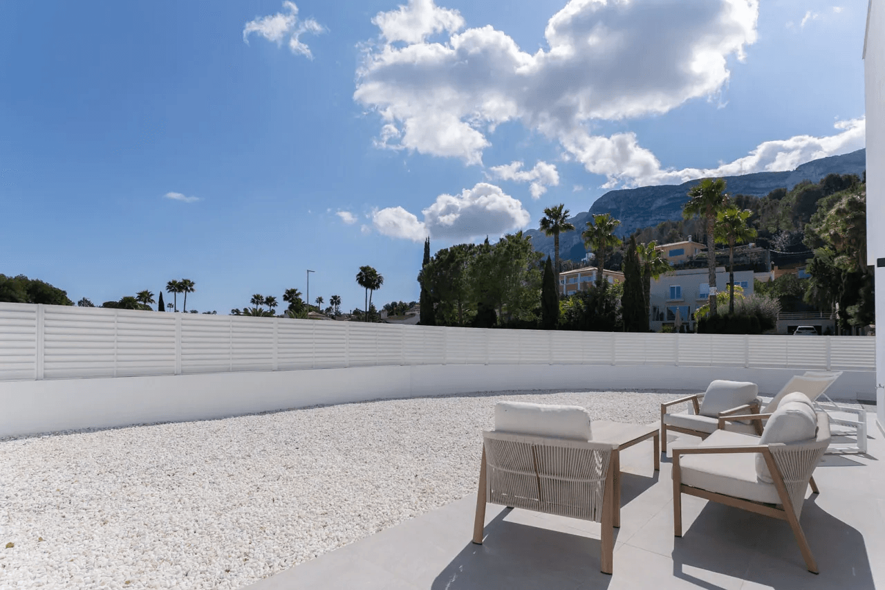 8327DEN Villa moderna a la venta en Denia.
