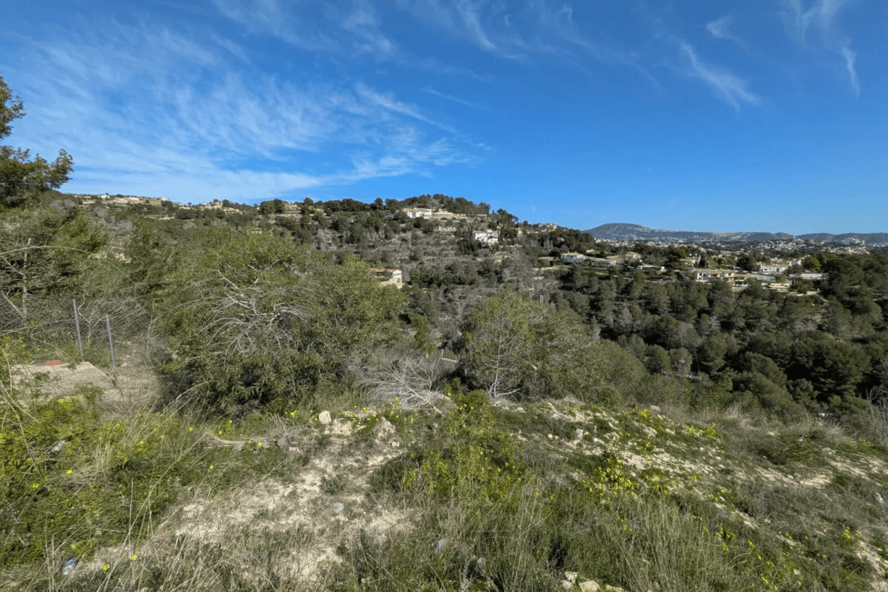 4324BEN Parcela con vistas panorámicas al mar en venta en Benissa