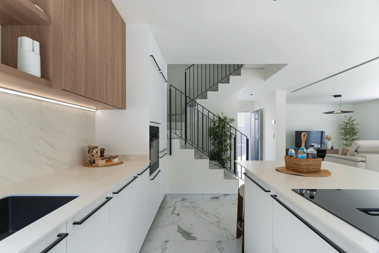 8327DEN Villa moderna a la venta en Denia.