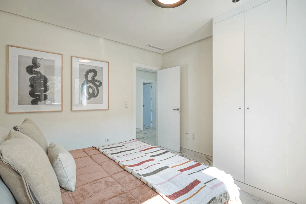 8327DEN Villa moderna a la venta en Denia.