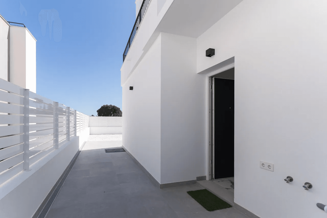 8327DEN Villa moderna a la venta en Denia.