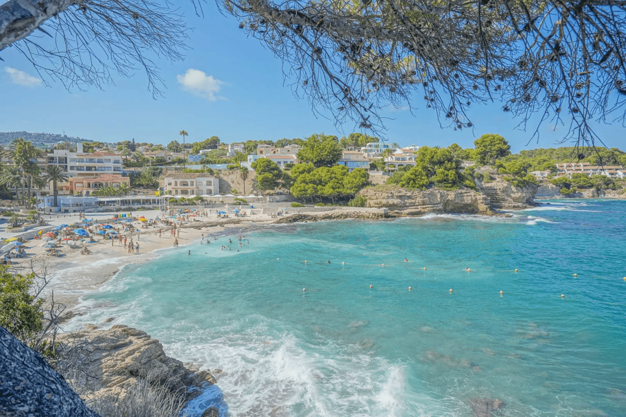 4324BEN Parcela con vistas panorámicas al mar en venta en Benissa