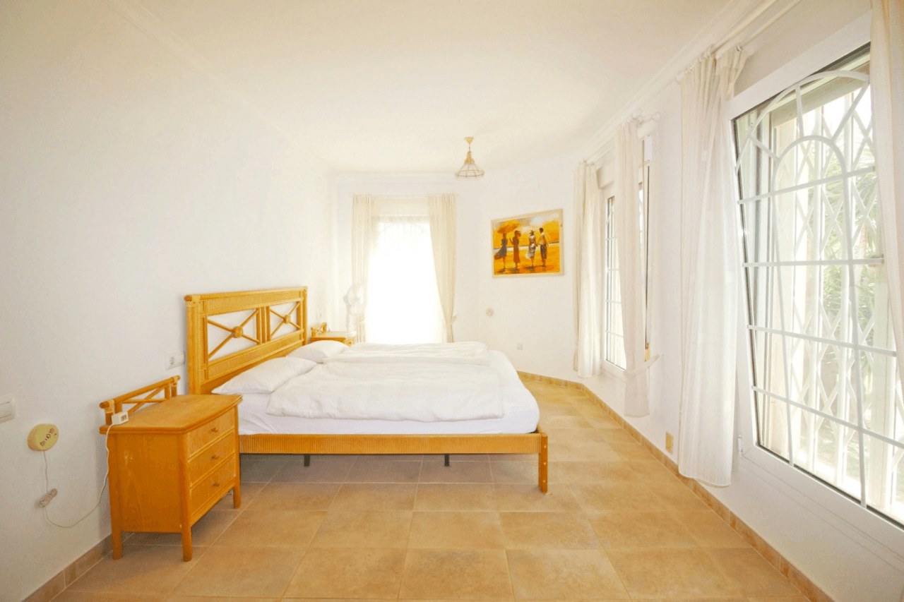 Chalet con apartamento de invitados y vistas al mar en la Marquesa, Dénia