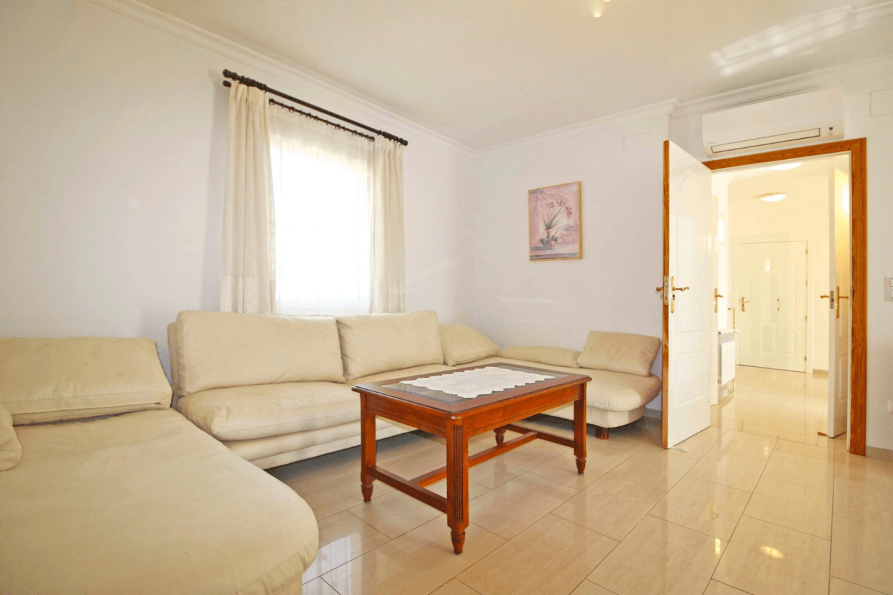 Chalet con apartamento de invitados y vistas al mar en la Marquesa, Dénia
