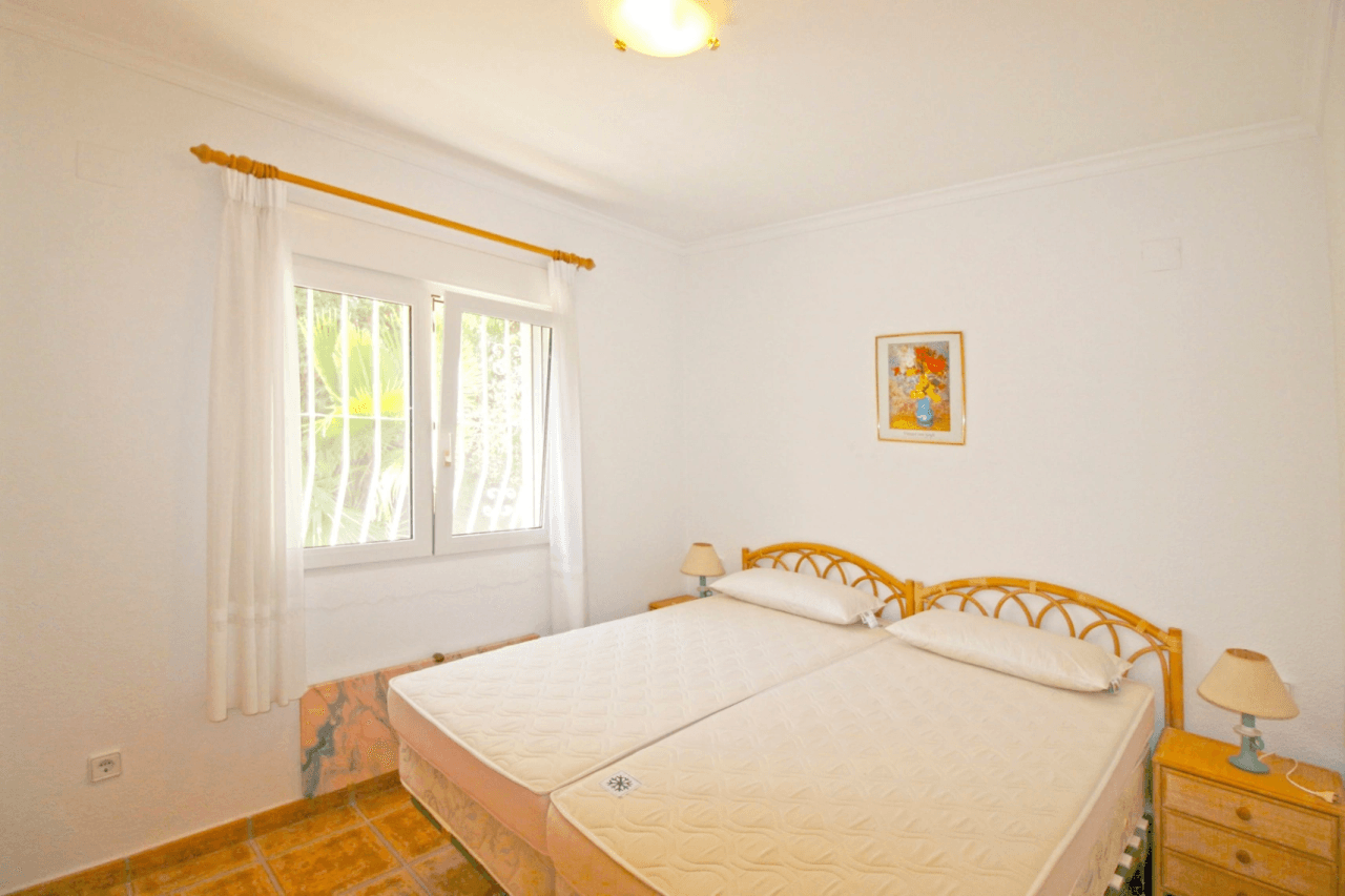 Chalet con apartamento de invitados y vistas al mar en la Marquesa, Dénia