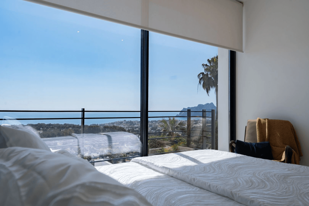 Villa de lujo mediterránea con vistas panorámicas al mar en venta en Benissa
