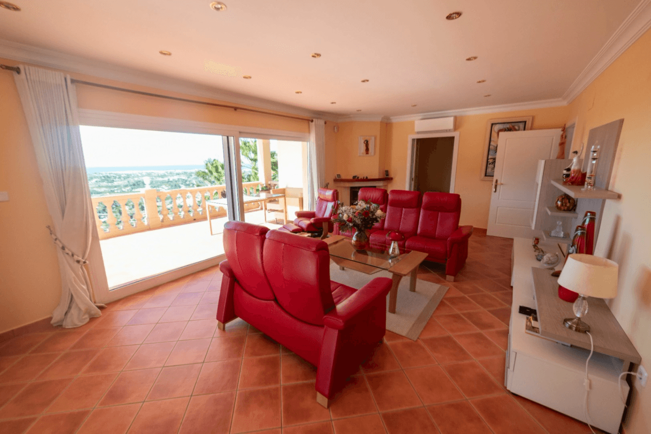 Villa de lujo con vista al mar en Denia