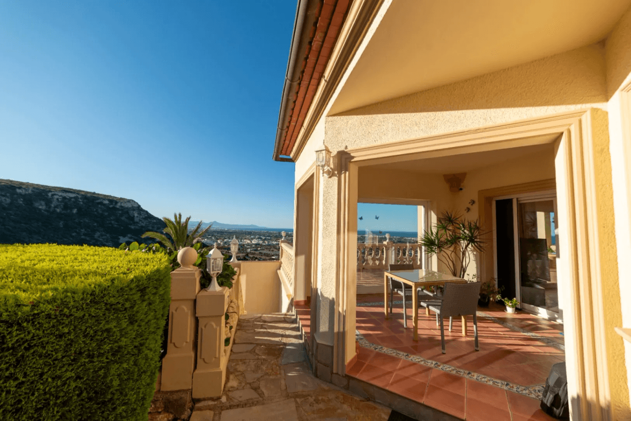 Villa de lujo con vista al mar en Denia