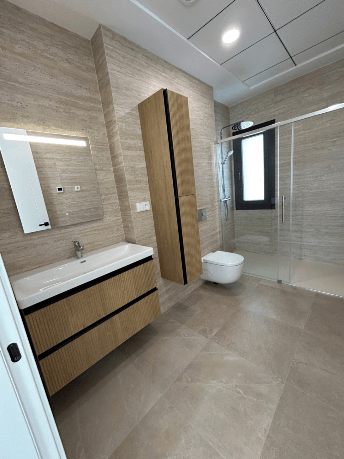 Villa de nueva construcción lista para habitar con vistas al mar en venta en La Fustera, Benissa