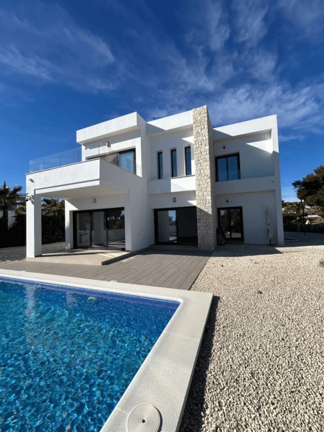 Villa de nueva construcción lista para habitar con vistas al mar en venta en La Fustera, Benissa