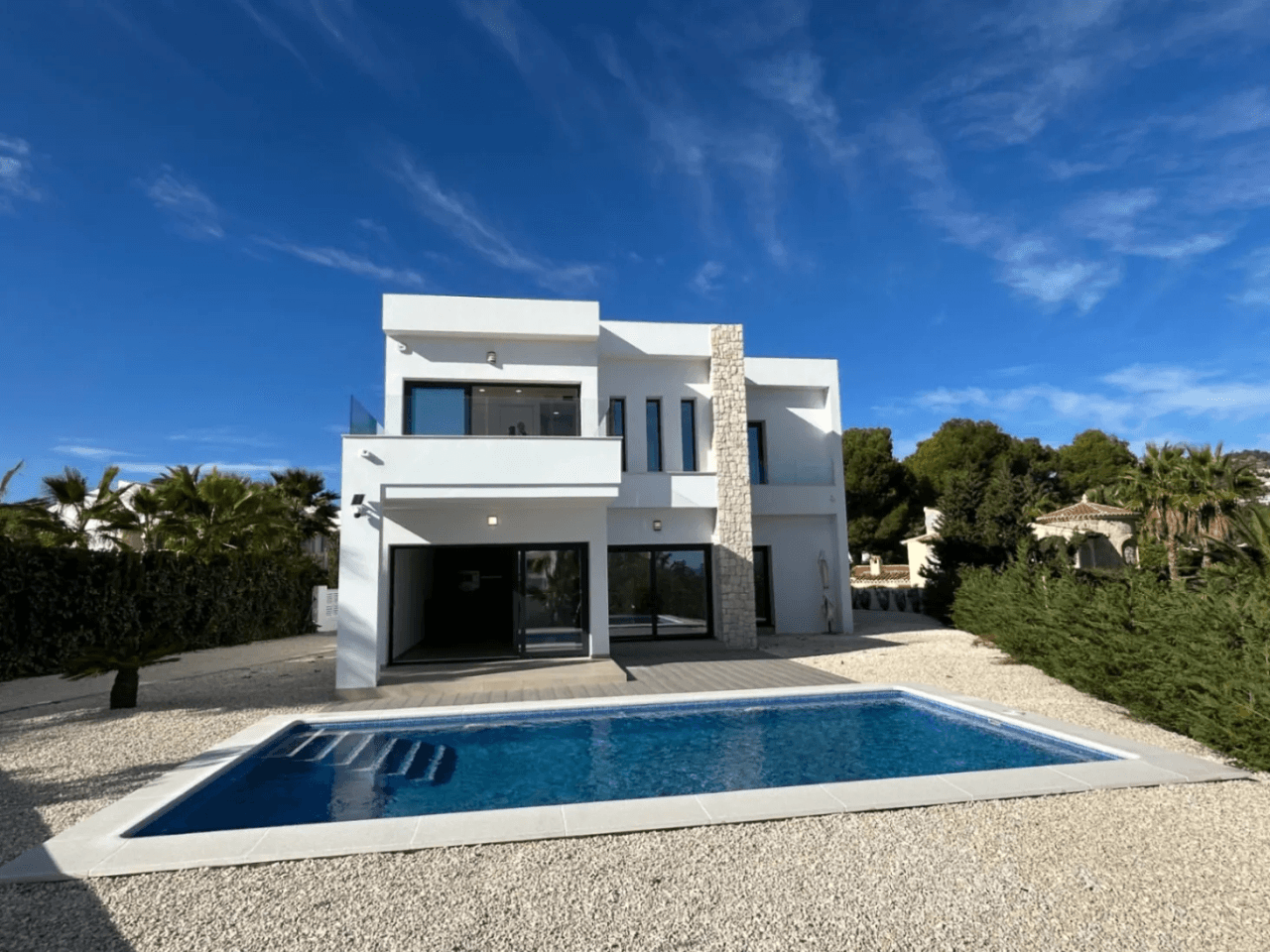 Villa de nueva construcción lista para habitar con vistas al mar en venta en La Fustera, Benissa