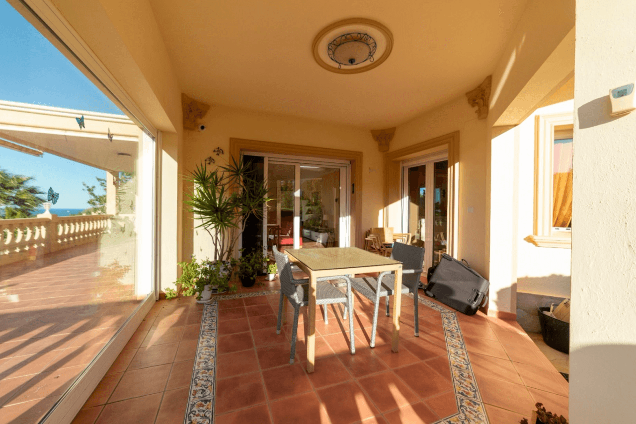 Villa de lujo con vista al mar en Denia
