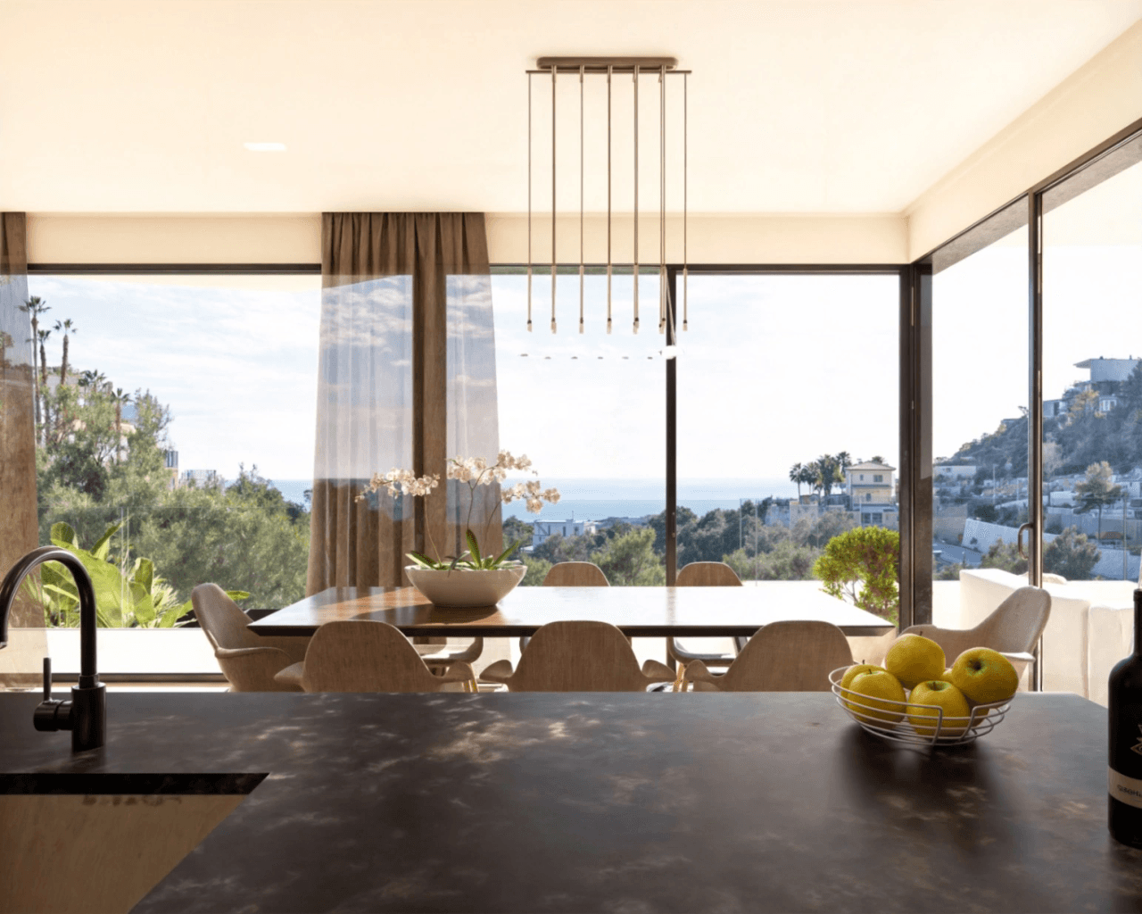 Villa de nueva construcción con licencia de obra y vistas al mar en Racó del Galeno, Benissa