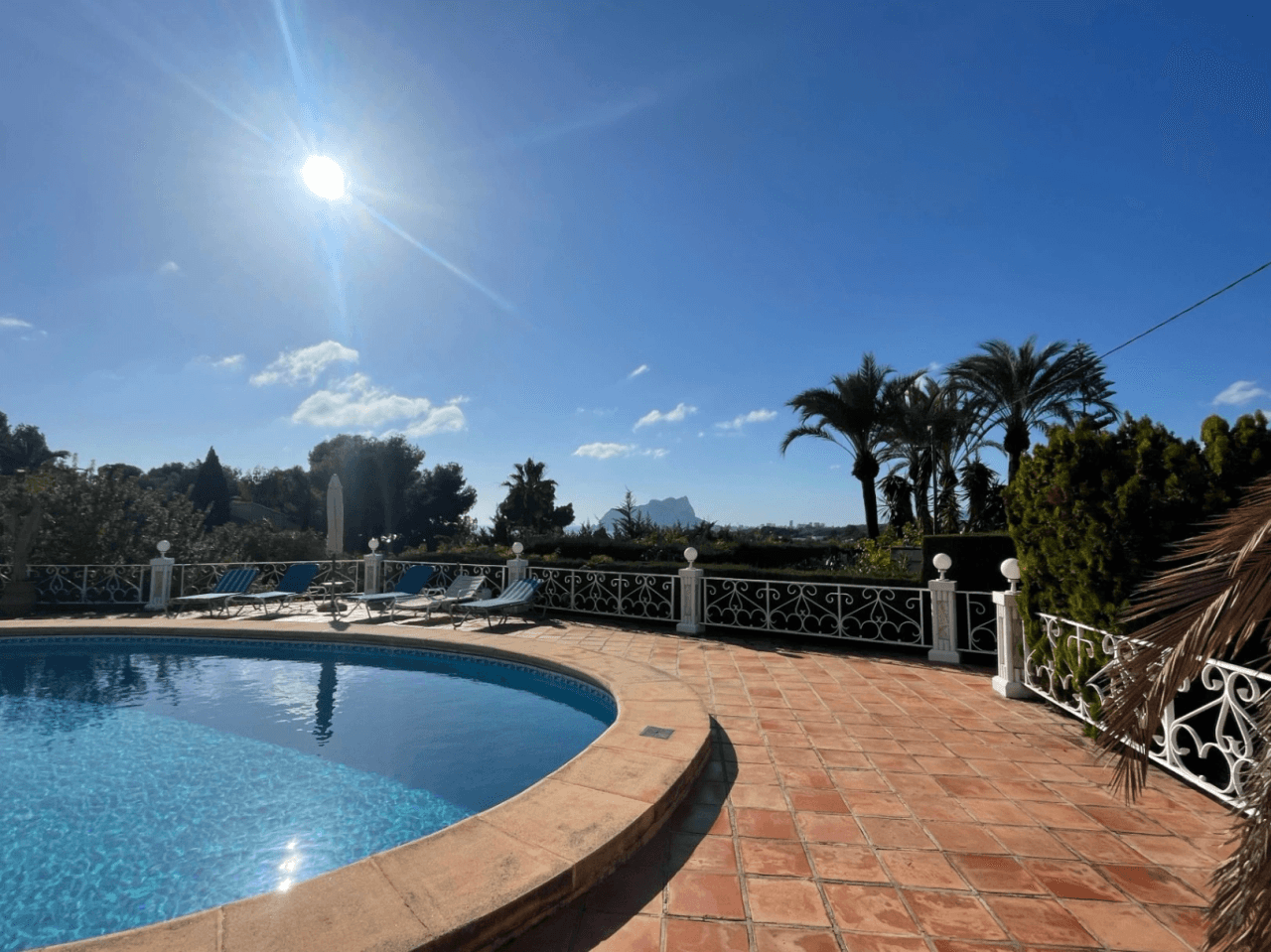 Villa de una sola planta en venta con magníficas vistas al mar, cerca de servicios en San Jaime, Benissa