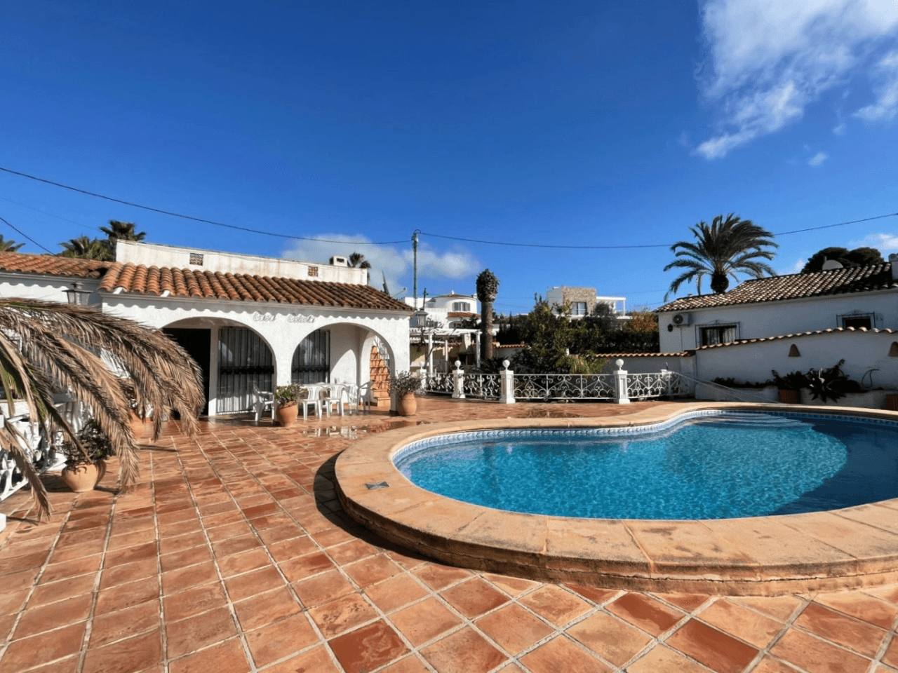 Villa de una sola planta en venta con magníficas vistas al mar, cerca de servicios en San Jaime, Benissa