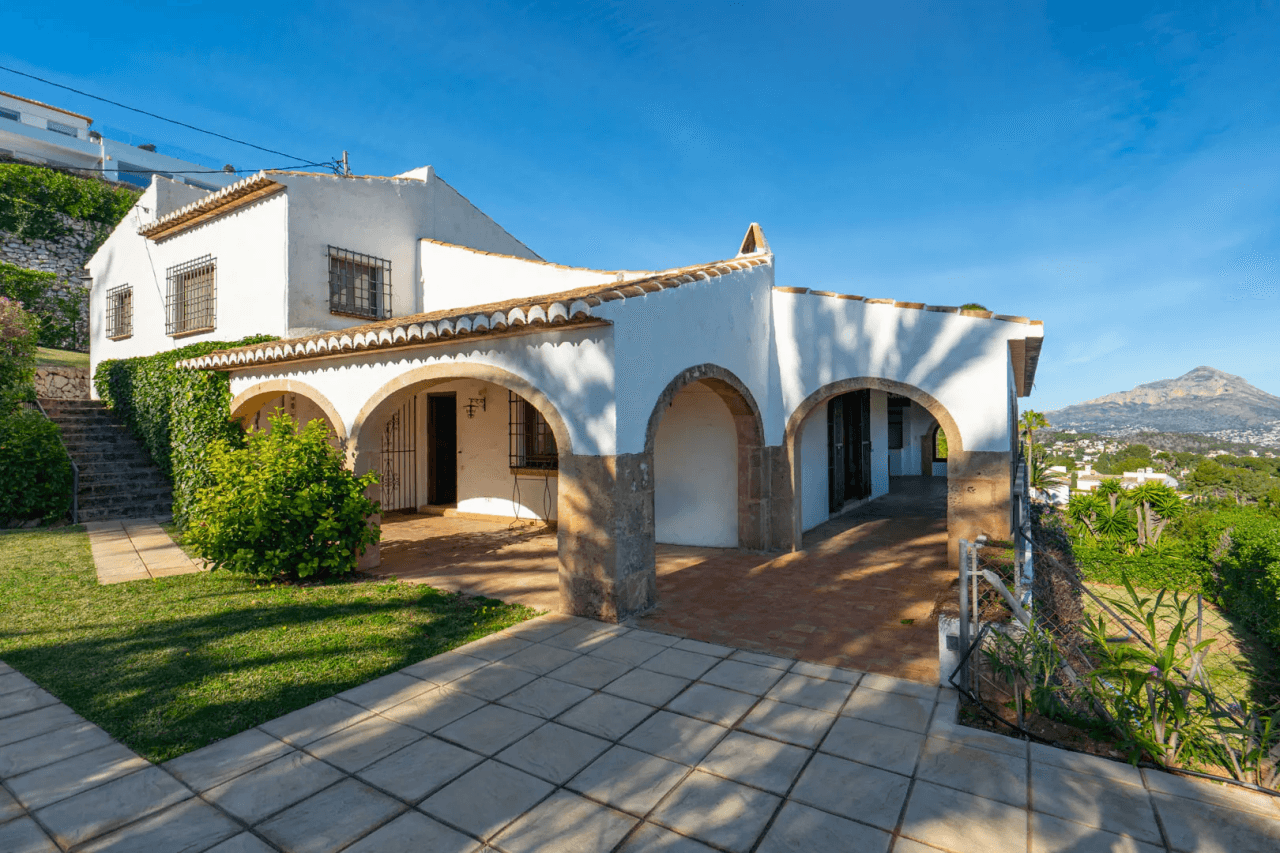 C4XY4625JAV Traditional villa with panoramic sea views for sale in Tosalet, Jávea