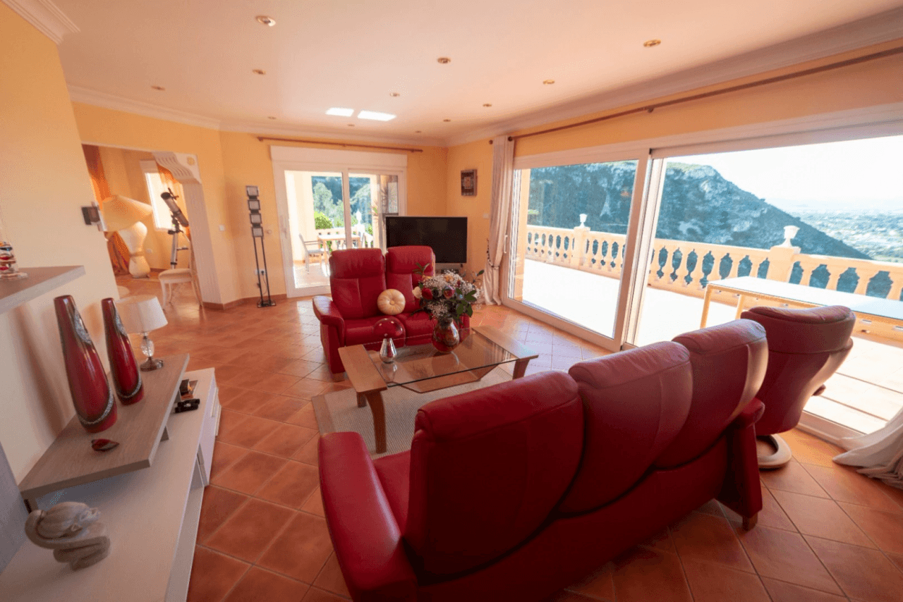 Villa de lujo con vista al mar en Denia