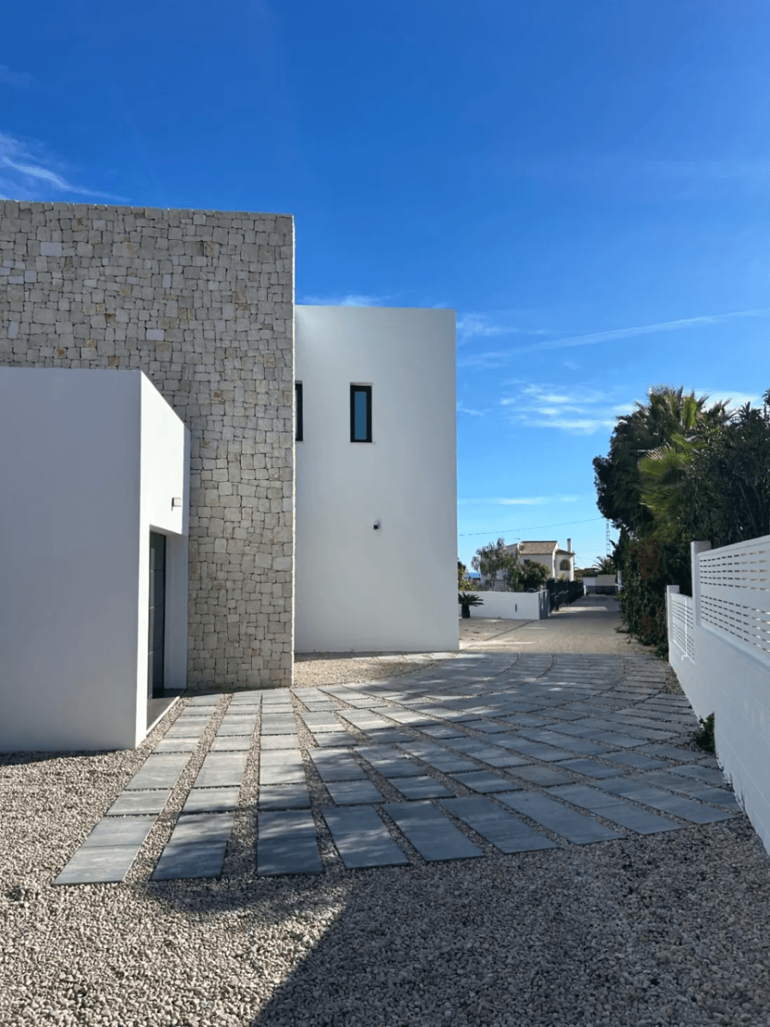 Villa de nueva construcción lista para habitar con vistas al mar en venta en La Fustera, Benissa