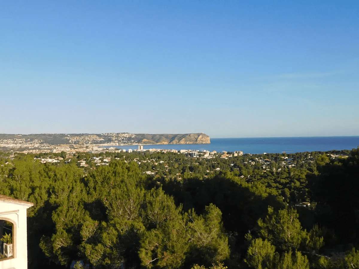 Villa near the beach with sea views in javea