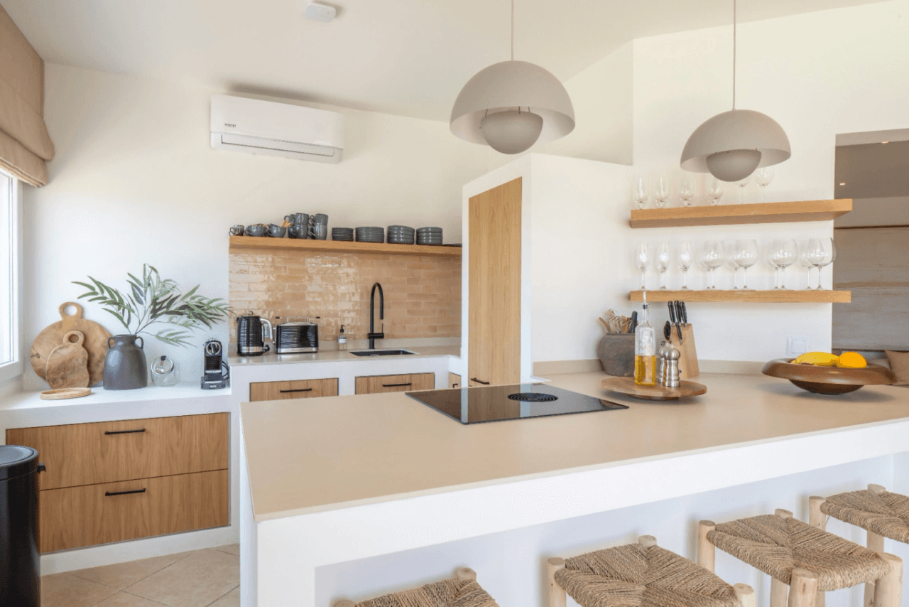 Recently renovated villa with stunning panoramic views of Jávea.