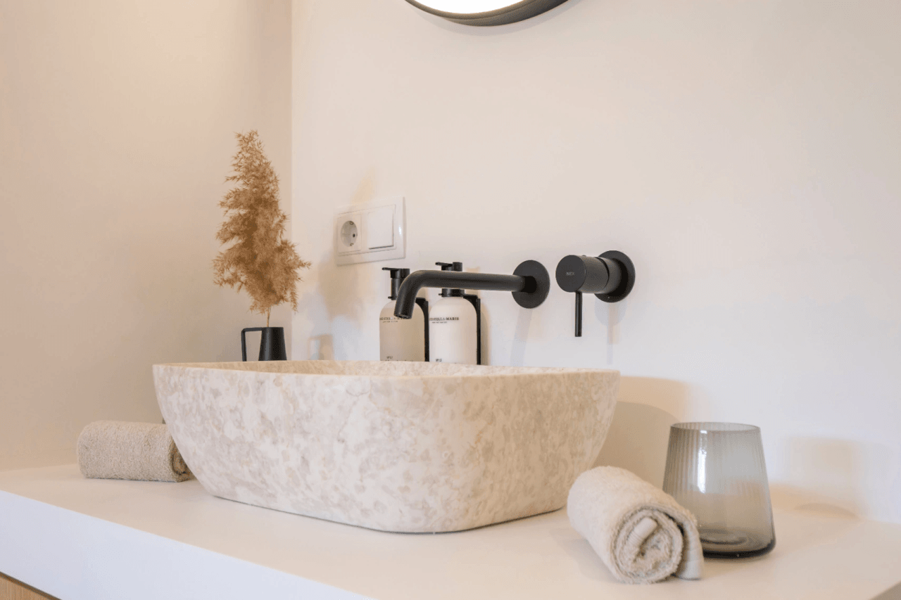 Recently renovated villa with stunning panoramic views of Jávea.