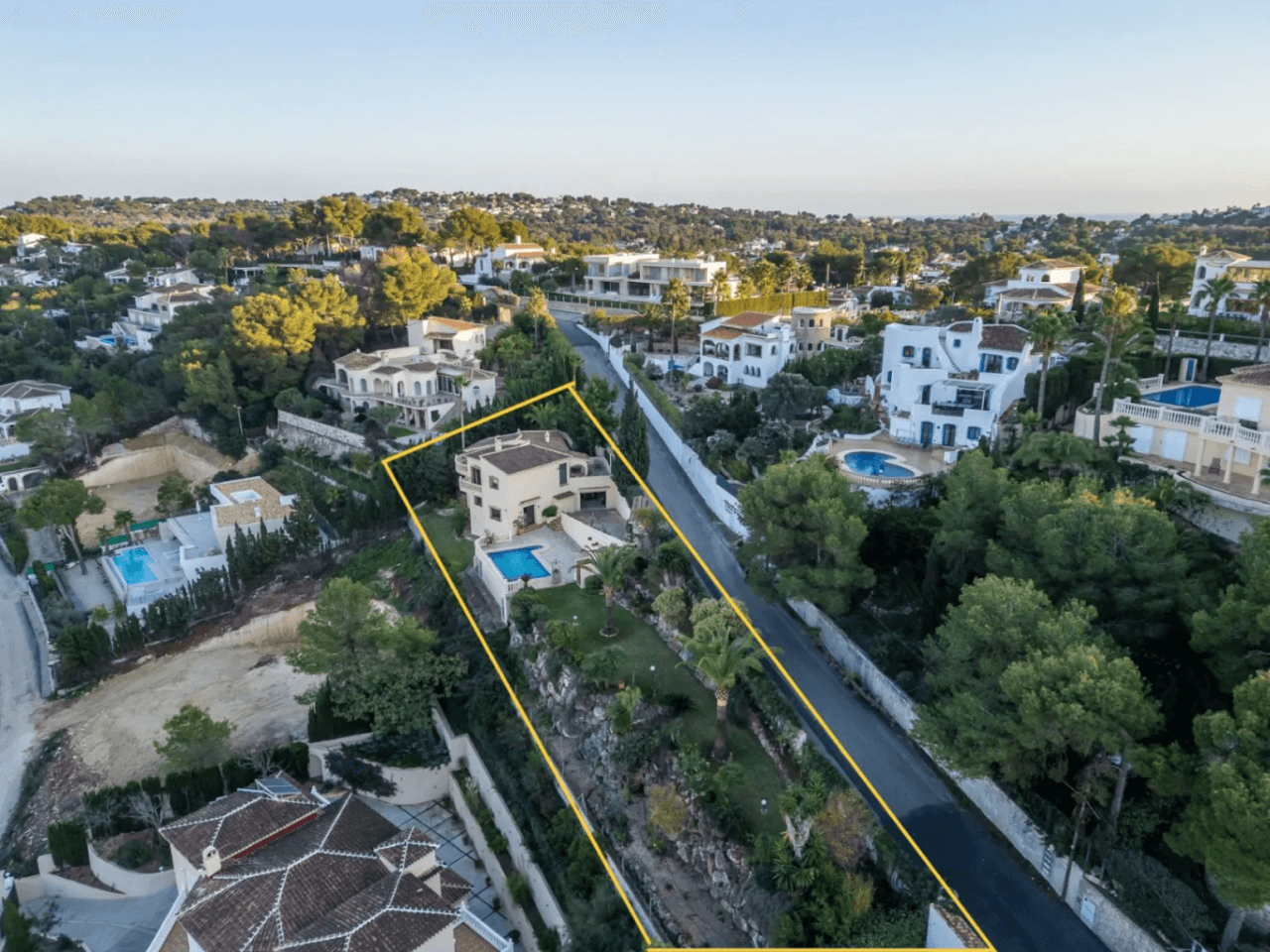Villa for sale with stunning sea views