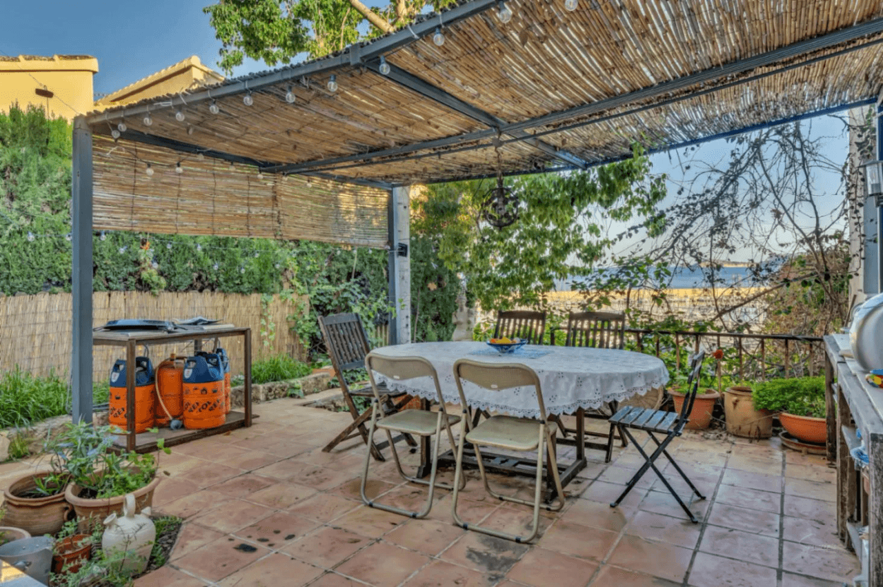 VILLA ON THE SEAFRONT IN THE PORT OF JAVEA