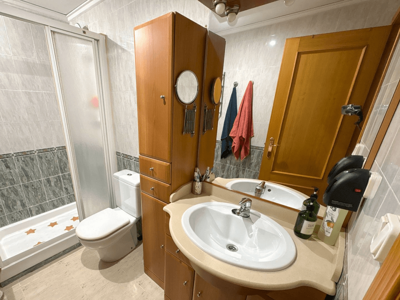 Impecable piso de 121m² con ascensor, garaje y trastero en Av. Miguel Hernández, Dénia.