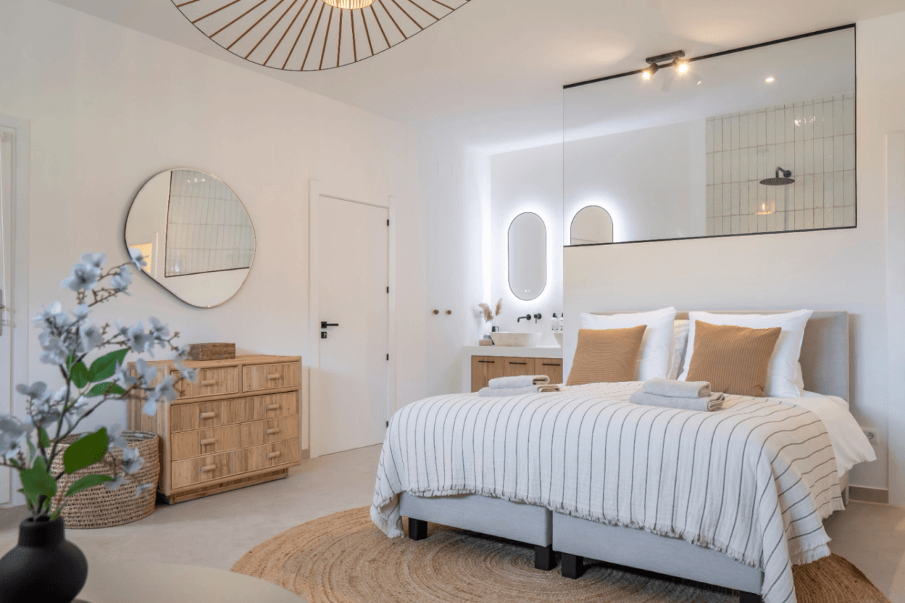 Recently renovated villa with stunning panoramic views of Jávea.