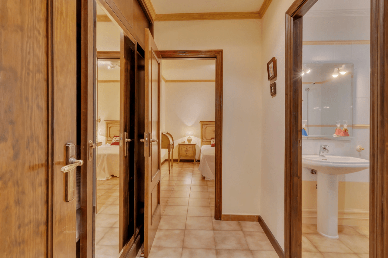Villa for sale with stunning sea views
