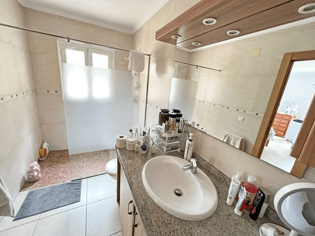Villa near the beach with sea views in javea
