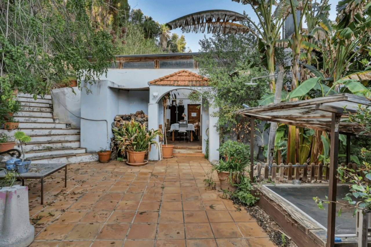 VILLA ON THE SEAFRONT IN THE PORT OF JAVEA