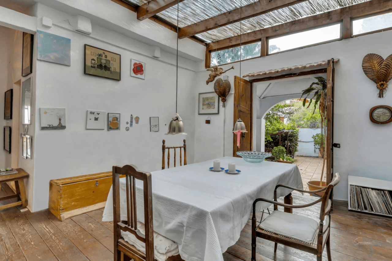 VILLA ON THE SEAFRONT IN THE PORT OF JAVEA