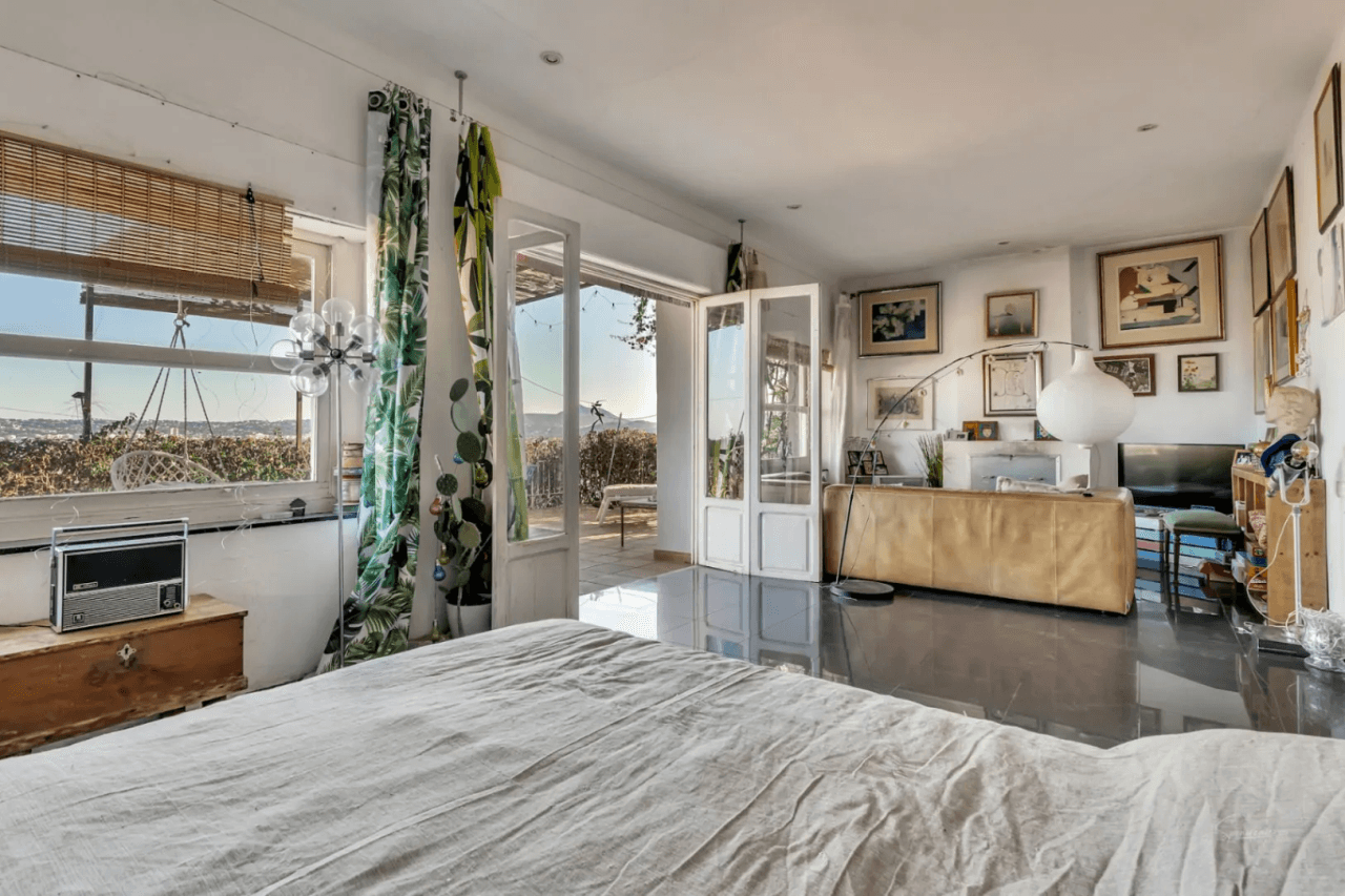 VILLA ON THE SEAFRONT IN THE PORT OF JAVEA